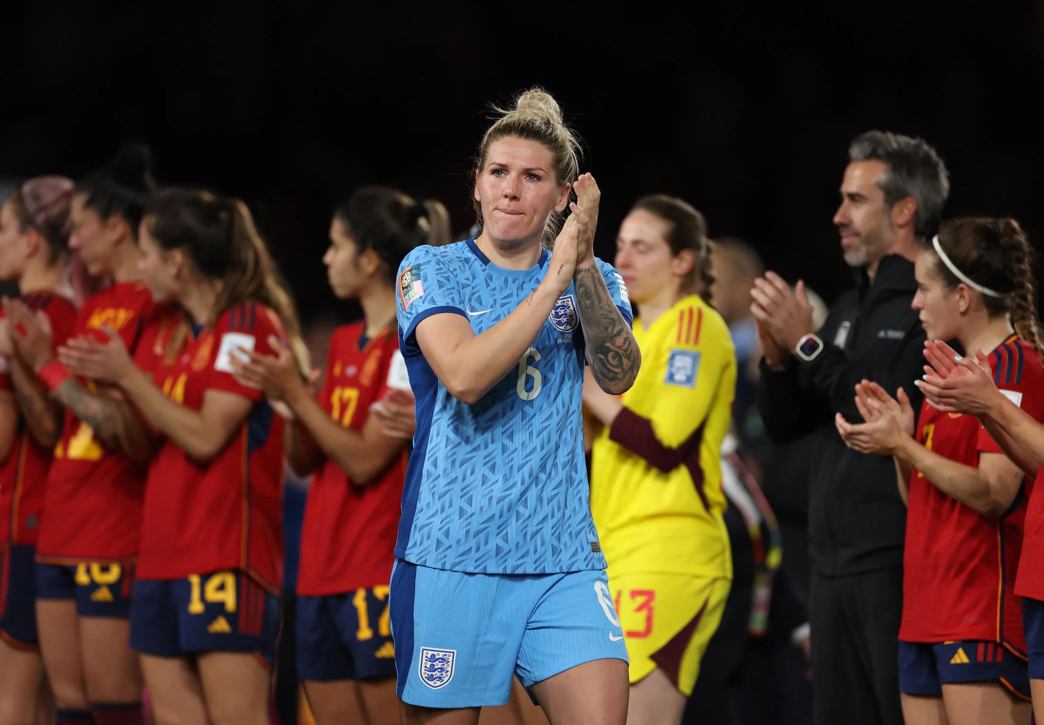 England icon Bright announces retirement
